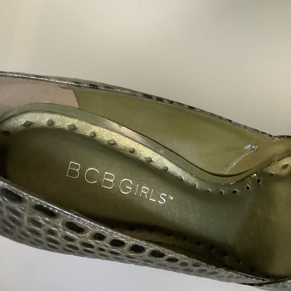 BCBGirls CROC EMBOSSED LEATHER PUMPS SIZE 6B - Picture 4 of 8
